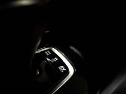 
										Toyota Corolla Cross 2.0 Hybrid full									