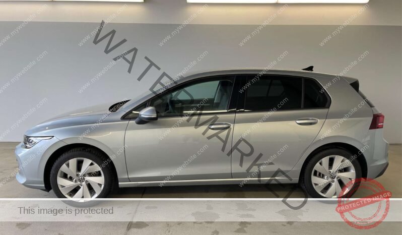 
								Volkswagen Golf 1.5 full									