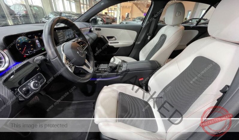 
								Mercedes-Benz Classe A 250 e full									