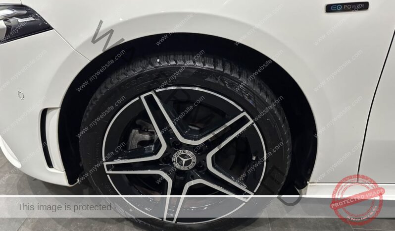 
								Mercedes-Benz Classe A 250 e full									