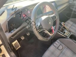 
										Volkswagen Golf GTI full									