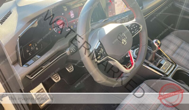 
								Volkswagen Golf GTI full									