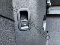 
										Volkswagen Golf 1.5 full									