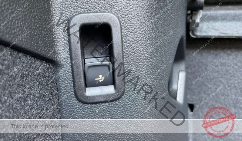 
								Volkswagen Golf 1.5 full									