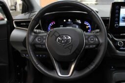 
										Toyota Corolla 1.8 Touring Sports full									