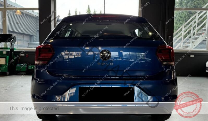 
								Volkswagen Polo full									