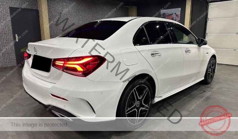 
								Mercedes-Benz Classe A 250 e full									