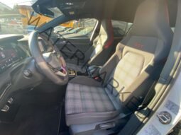 
										Volkswagen Golf GTI full									