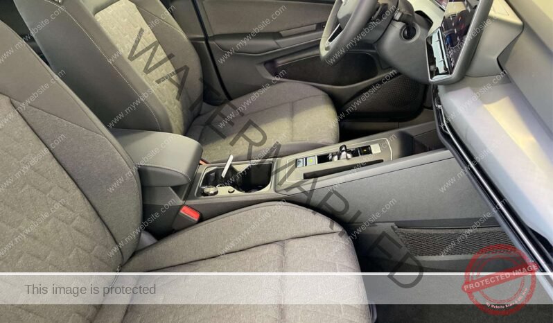 
								Volkswagen Golf 1.5 full									