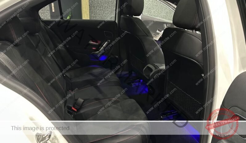
								Mercedes-Benz Classe A 250 e full									