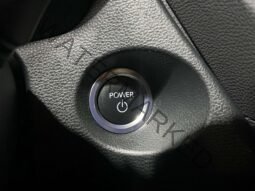 
										Toyota Corolla Cross 2.0 Hybrid full									