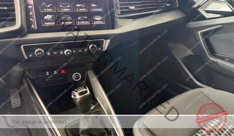 
								Audi A1 30 TFSI Sportback full									