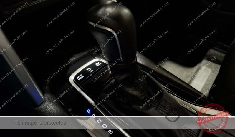 
								Toyota Corolla Cross 2.0 Hybrid full									