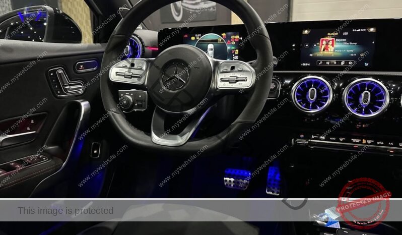 
								Mercedes-Benz Classe A 250 e full									