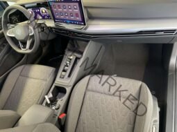 
										Volkswagen Golf 1.5 full									