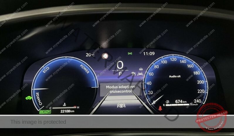 
								Toyota Corolla Cross 2.0 Hybrid full									
