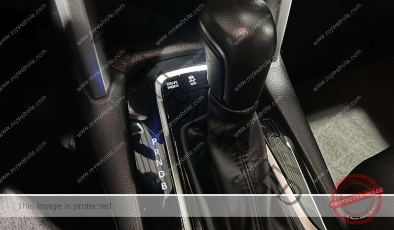 
								Toyota Corolla Cross 2.0 Hybrid full									