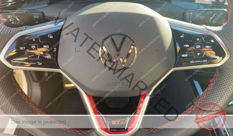 
								Volkswagen Golf GTI full									