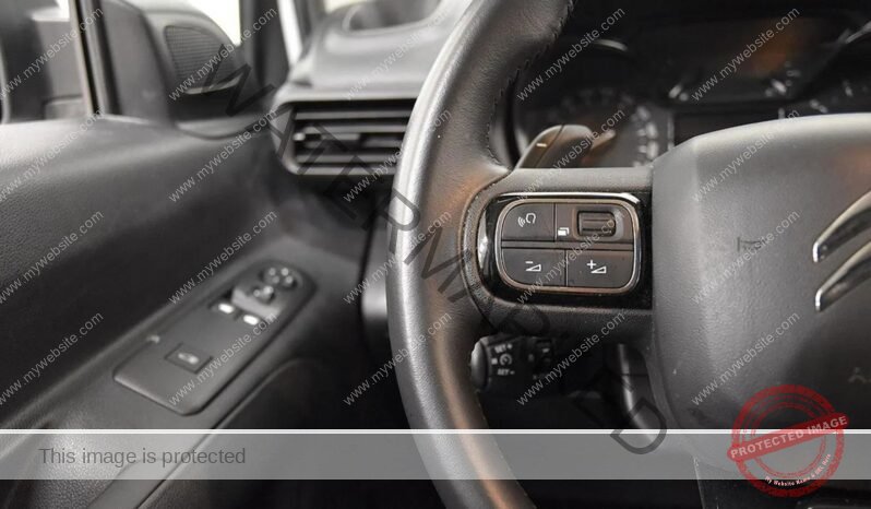 
								Citroën Berlingo Box 1.5 3 places full									