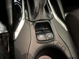 
										Toyota Corolla Cross 2.0 Hybrid full									