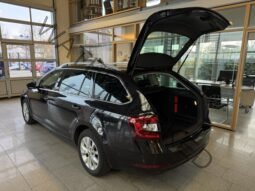 
										Skoda Octavia Combi 2.0 TDI full									