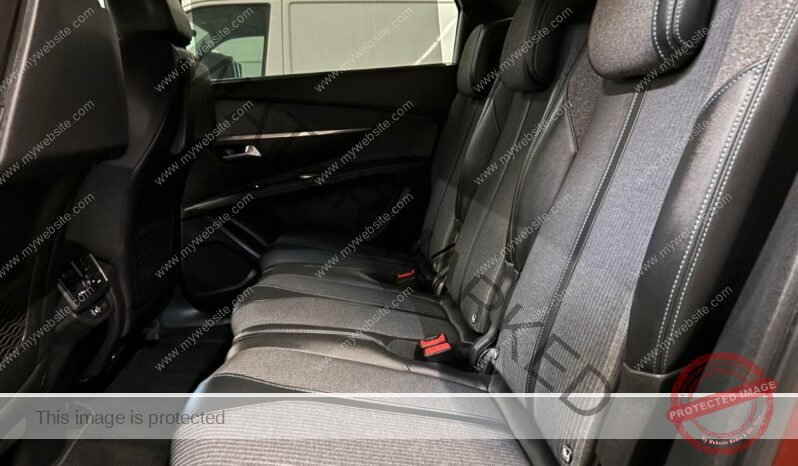 
								Peugeot 5008 full									