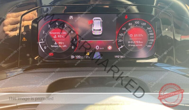 
								Volkswagen Golf GTI full									