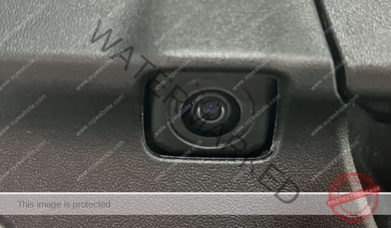 
								Toyota Hilux 2.8 D-4D full									