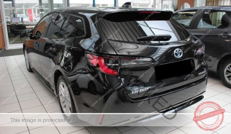 
								Toyota Corolla 1.8 Touring Sports full									
