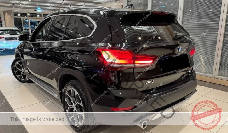 
								BMW X1 sDrive16d full									