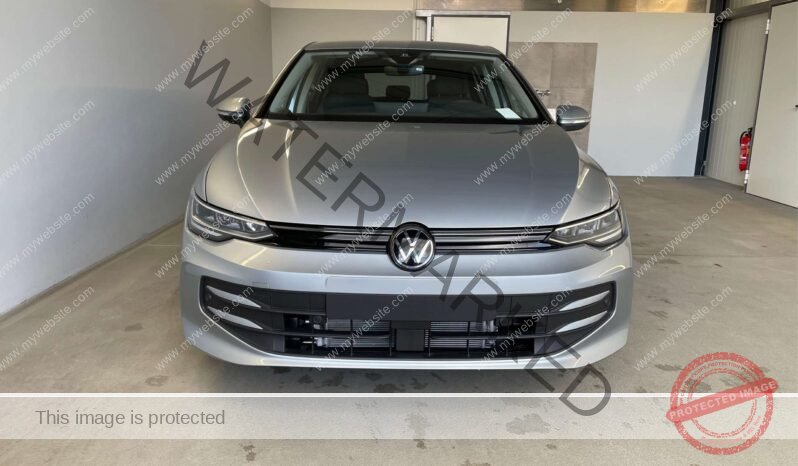 
								Volkswagen Golf 1.5 full									