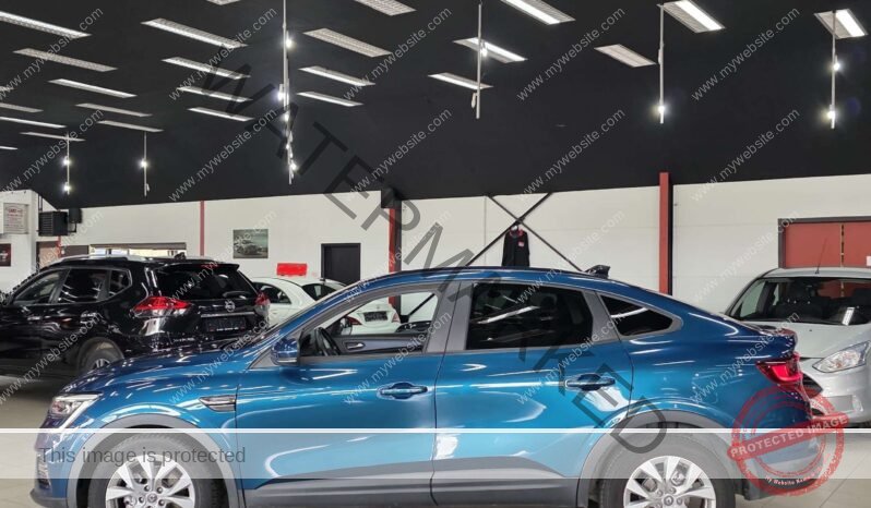 
								Renault Arkana E-Tech full									