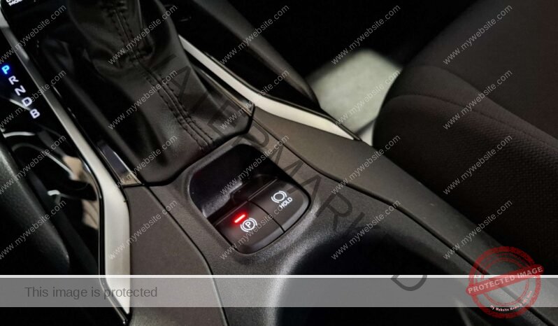 
								Toyota Corolla Cross 2.0 Hybrid full									