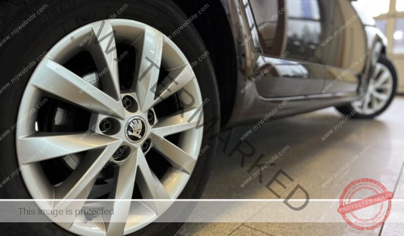 
								Skoda Octavia Combi 2.0 TDI full									