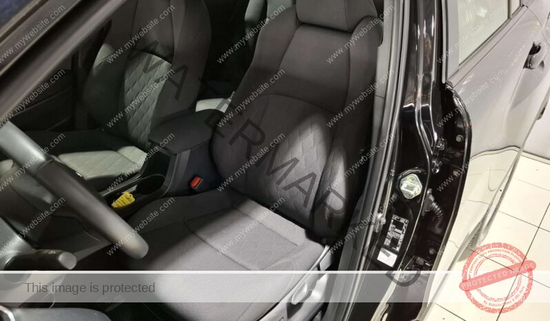 
								Toyota Corolla Cross 2.0 Hybrid full									
