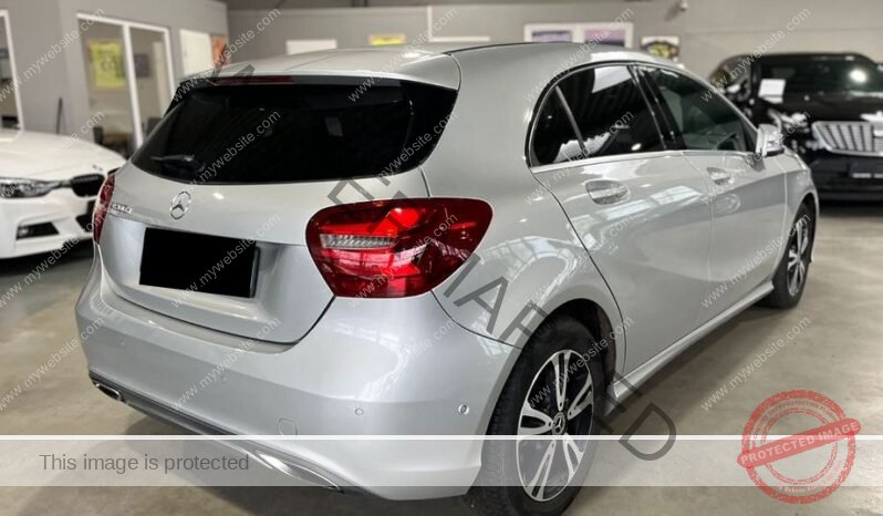 
								Mercedes-Benz Classe A 200 d full									