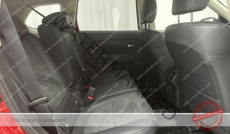 
								Mitsubishi Outlander 2.4 Hybride rechargeable 4WD full									