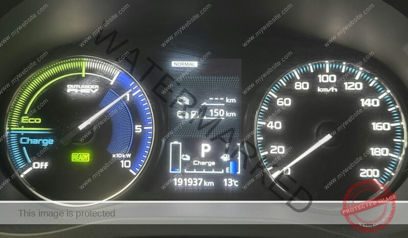 
								Mitsubishi Outlander 2.4 Hybride rechargeable 4WD full									