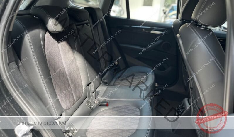 
								BMW X1 xDrive 20 i xLine full									