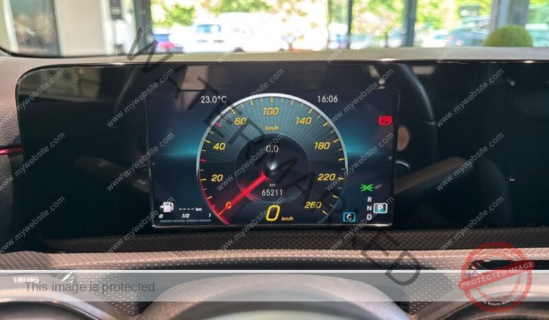 
								Mercedes-Benz Classe A 200 AMG LIMOUSINE PANO full									