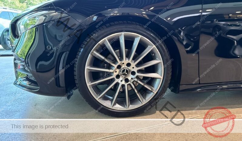
								Mercedes-Benz Classe A 200 AMG LIMOUSINE PANO full									