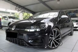Volkswagen Golf VII Lim. R DSG PANO