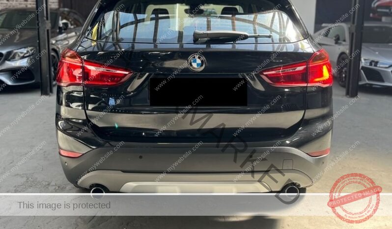 
								BMW X1 xDrive 20 i xLine full									