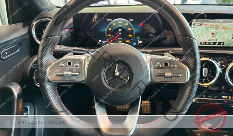 
								Mercedes-Benz Classe A 200 AMG LIMOUSINE PANO full									